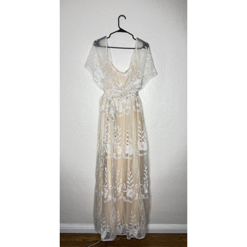 Baltic Born Off-Shoulder White Lace Mini Dress - Picture 5 of 11